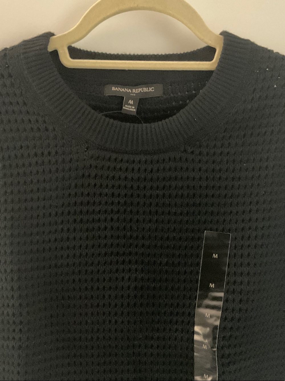 Banana Republic Black Sleeveless Knit Top - Picture 2 of 6